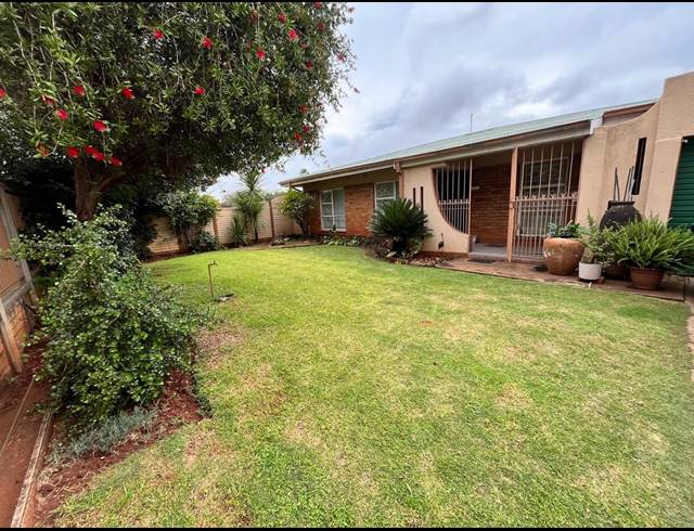 3 BEDROOM HOUSE FOR SALE IN VANDERBIJLPARK CW 1